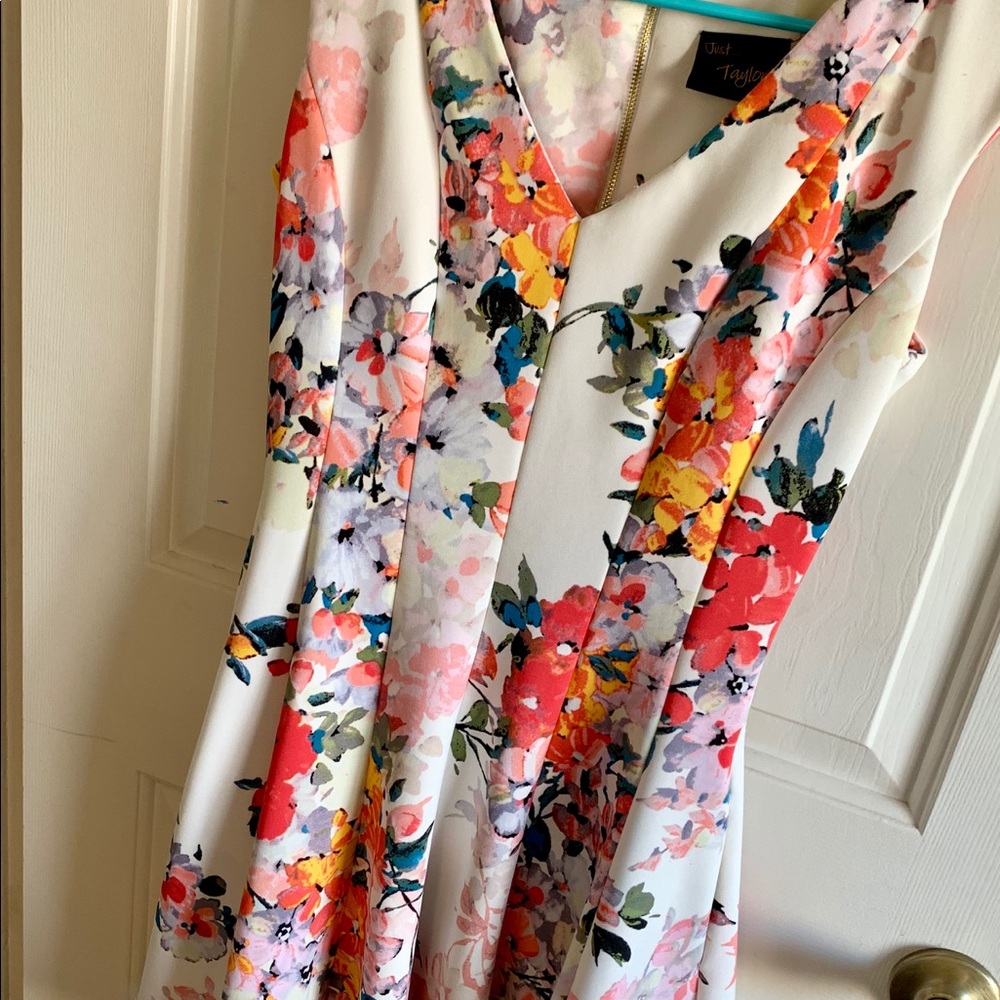 Just Taylor floral dress